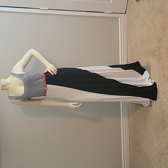 SevenGate Dresses & Skirts - Long Black and white dress with red braided belt